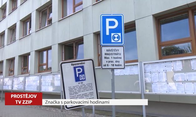 Městská policie upozorňuje na značky s parkovacími hodinami